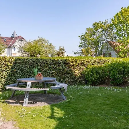 Sunny Family With Beautiful Private Garden And Terrace Bredene