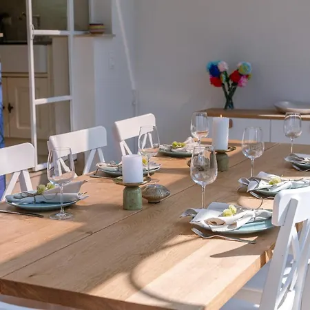 Sunny Family With Beautiful Private Garden And Terrace Tatil Evi