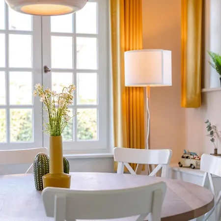 Sunny Family With Beautiful Private Garden And Terrace Bredene
