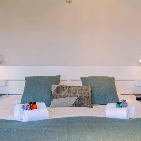 Tatil Evi Sunny Family With Beautiful Private Garden And Terrace